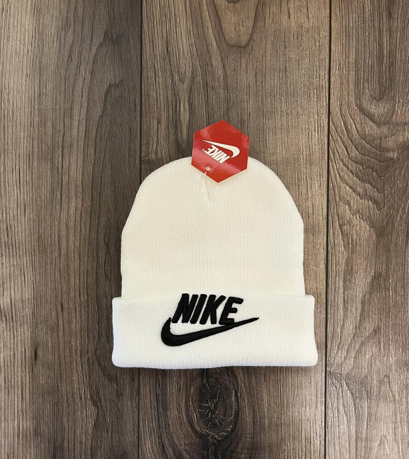 Шапка NIKE